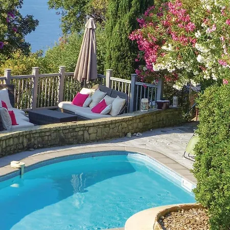 Awesome In Le Rayol-Canadel-sur-Mer